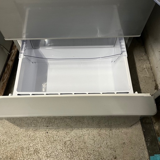 J2509 ★6ヶ月保証付★ 高年式！3ドア冷蔵庫 AQUA アクア AQR-27J 272L 2020年製 動作確認、クリーニング済