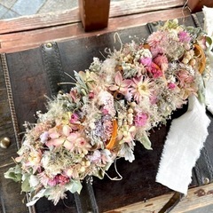 花々いっぱい縦長スワッグ　ガーランドの画像