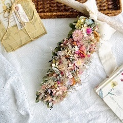 花々いっぱい縦長スワッグ　ガーランドの画像