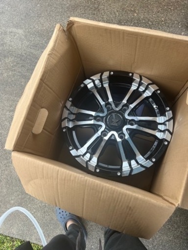 元値16万タイヤ　ホワイトレター　キャラバン　タイヤ　ホイール