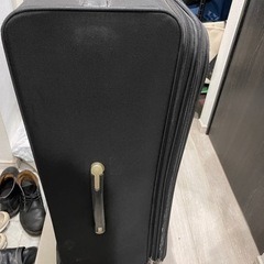 大きい　スーツケース　黒の画像