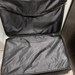 大きい　スーツケース　黒の画像