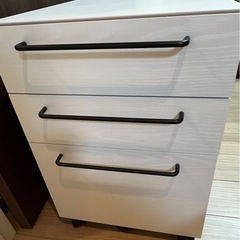 キャスター付き木製デスクワゴン