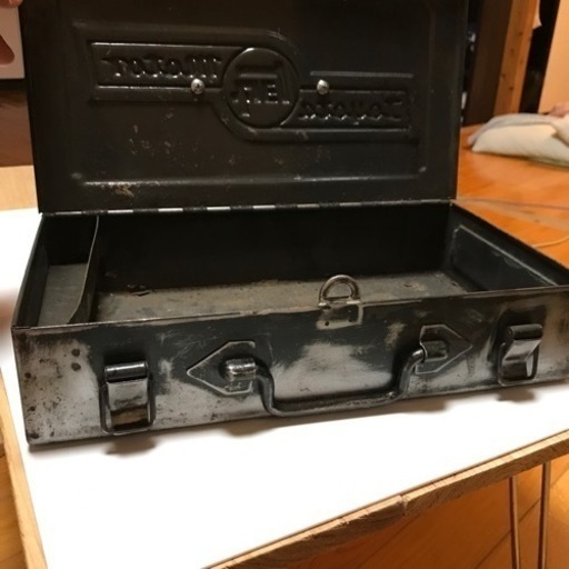トヨタ　アンティーク工具箱　鉄製