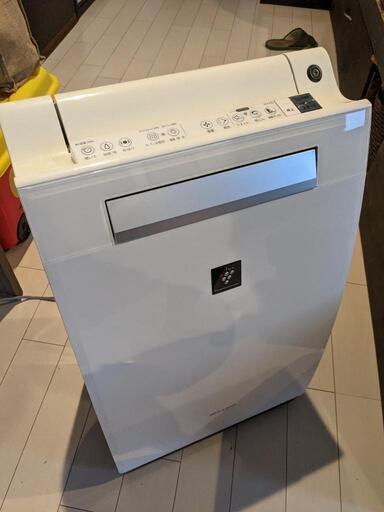 SHARP　空気清浄機。加湿機能付き
