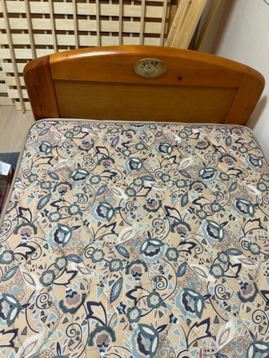 美品　シングルベッド　格安でお譲り致します！