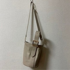 GU  ワンハンドルショルダーバッグ　グレージュ