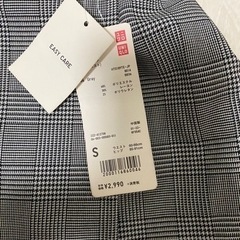 UNIQLO 膝下丈　スカート sizeSの画像