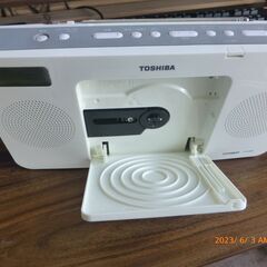 🔚TOSHIBAラジオTY-CR20 50-60HZの画像