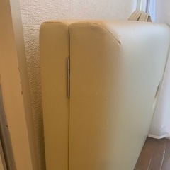 【無料】マッサージベッド　施術台の画像