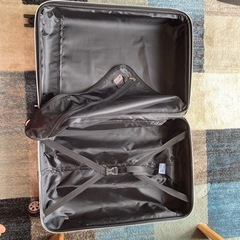 <タイヤ1つ無し> Dickies スーツケース　TSAロック付きの画像