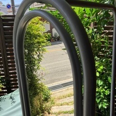 鏡付きラックの画像
