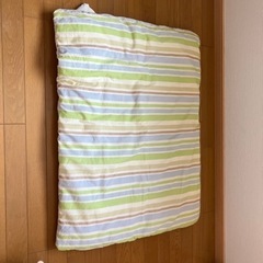 【決まりました】カトージベビーベッド。無料。ベビー布団もあげますの画像
