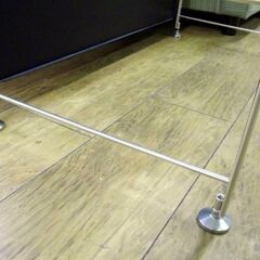 ハンガーラック 背板付き 幅84×奥40×高120cm スチール 高さ調整可能 メタルラック 収納 家具 札幌市 厚別区の画像