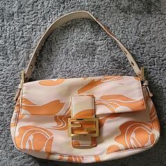 FENDI　お話し中