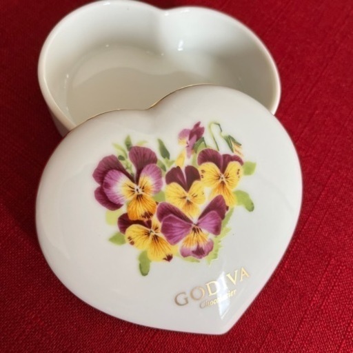 GODIVA ゴディバ・今では珍しい陶器入れ物　レトロ