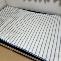 【引き取りに来られる方、あげます！】セミダブルマットレスの画像