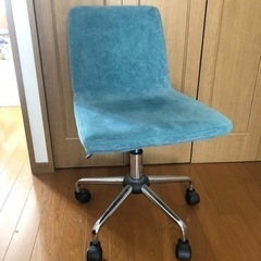 キャスター付きデスクチェア　美品