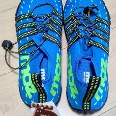 新品mozのサンダル