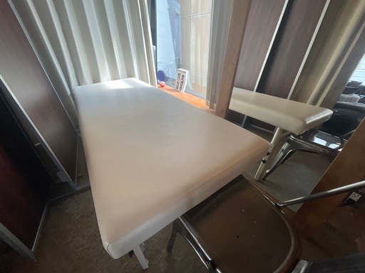 施術用ベッド（エステ・整体）