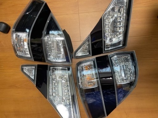 美品　ヴェルファイア20系　テールランプ