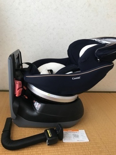 combi チャイルドシート