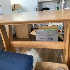 食卓用机の画像