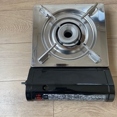 カセットコンロ3.5KW 。4本カセット付き