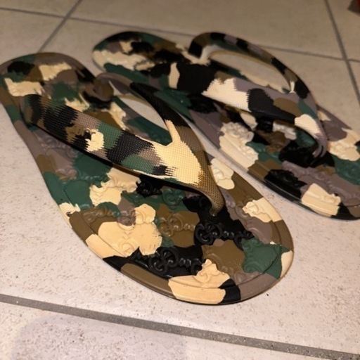 GUCCI ビーチサンダル　M