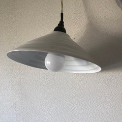 照明ブラケット