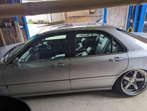 レジェンドの旧車ですが綺麗です