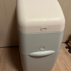 Aprica オムツ　ゴミ箱