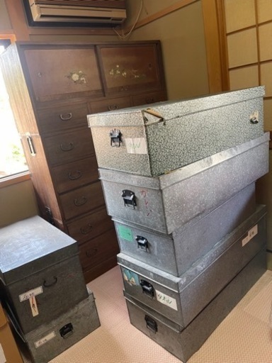 金属　衣装ケース　収納ボックス　着物　収納
