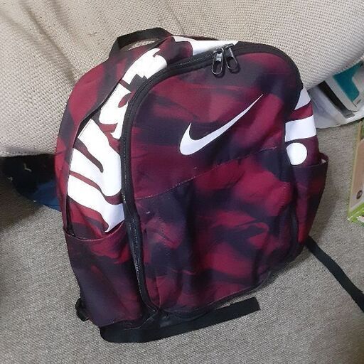 NIKE‼️赤黒デザインリュック