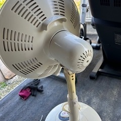 電気ストーブ　SKJ-823ARSの画像