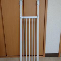 【取引中】ニトリ突っ張り棚　4つ