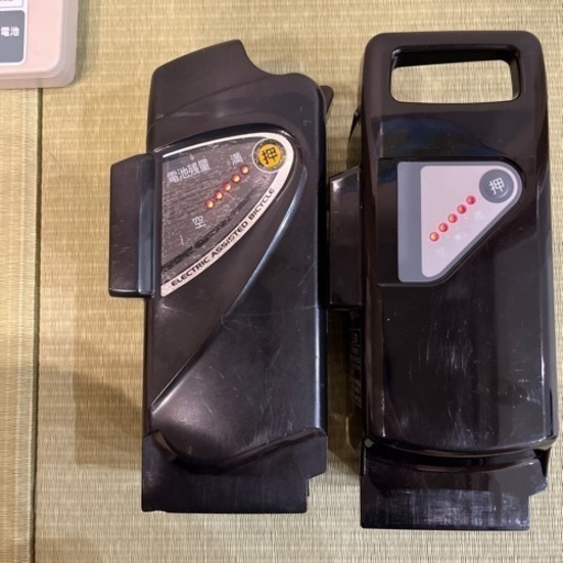 電動自転車のバッテリー2個　充電器