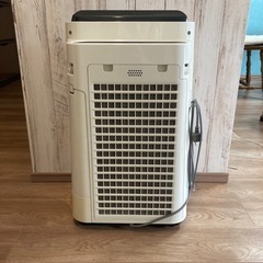 SHARP 加湿空気清浄機  KC-F50E3-W プラズマクラスターの画像