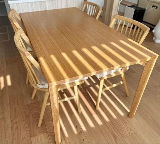 美品のダイニングチェア