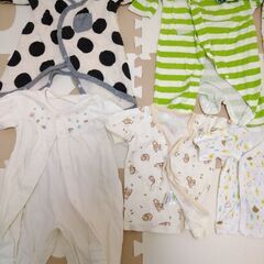 赤ちゃん10点セット　サイズ 50 60 70 洋服 肌着 ニット帽 カバーオール 中古品の画像
