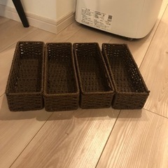 ニトリ　カトラリー入れと収納ボックスの画像