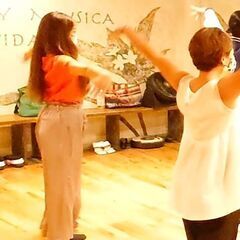 スポーツ❤月曜日・午前１１：５０から初心者向けサルサ・ダンス