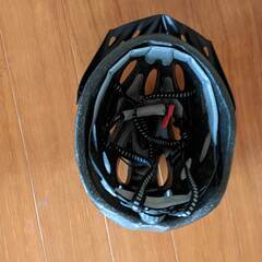 自転車 ヘルメット 大人 軽量 通気 高剛性 ヘルメットロードバイクヘルメット サンバイザー付き 流線型 調整可能 アゴパッド付き 通勤 通学 大人用 男女兼用 脱着可能シールド バイザー付きの画像