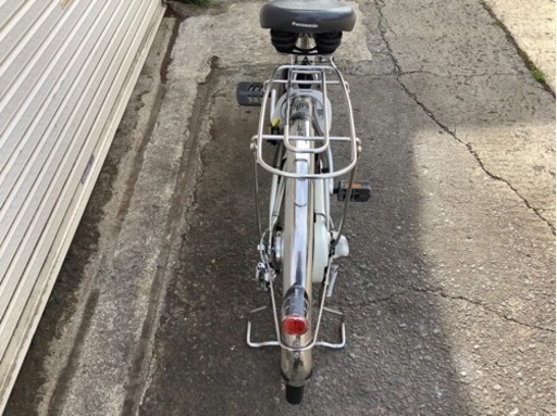 87 パナソニック新機種電動アシスト自転車viviDX26インチシルバーボディー