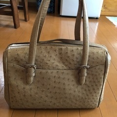オーストリッチのハンドバッグ
