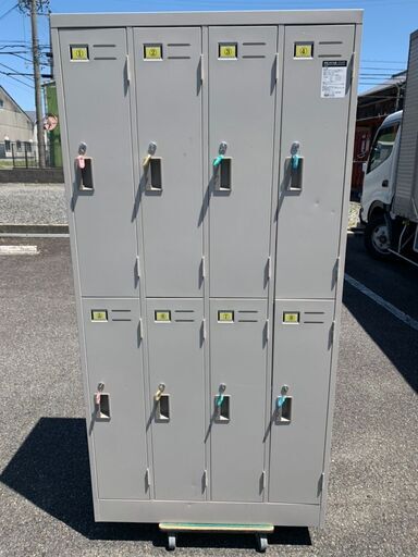 【モノマニア四日市店】ロッカー　8人用