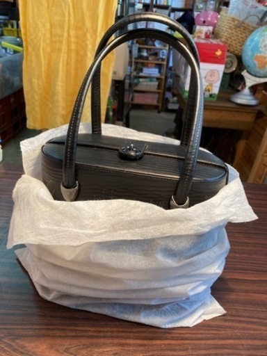 【新品未使用】中澤鞄　本革　ハンドバッグ　ボックスタイプ　パース付き♪