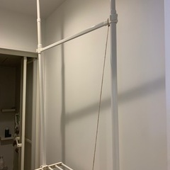 突っ張り棒ラックの画像