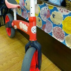 超特価品！ 足蹴りバイク Y Velo バランスバイク サドル高さ調整 キッズ レッド ペダルなし 足けり 西岡店の画像