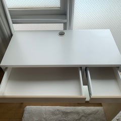 【引っ越しの為6月中迄❗️】学習机+イスの画像